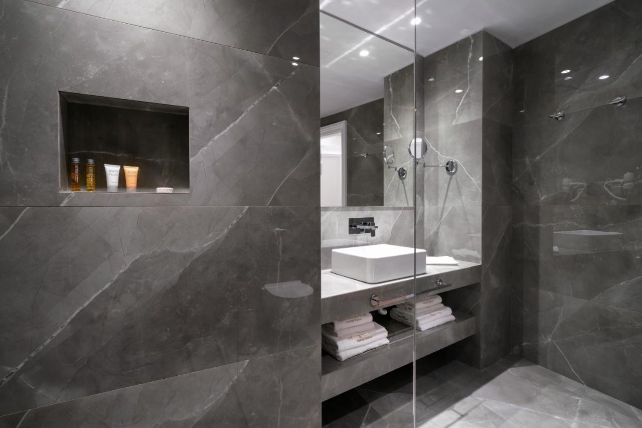 Praxitelous Luxury Suites เอเธนส์ ภายนอก รูปภาพ