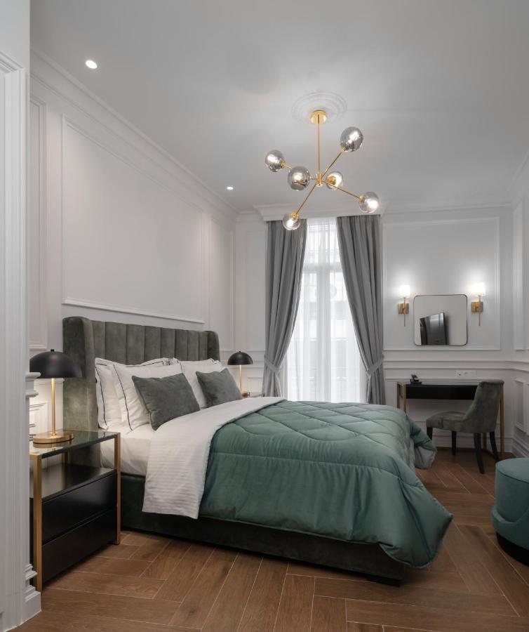 Praxitelous Luxury Suites เอเธนส์ ภายนอก รูปภาพ