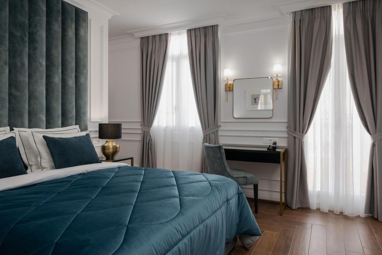 Praxitelous Luxury Suites เอเธนส์ ภายนอก รูปภาพ