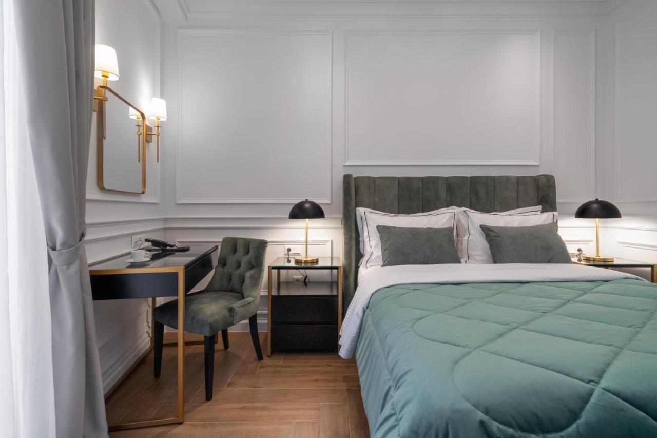 Praxitelous Luxury Suites เอเธนส์ ภายนอก รูปภาพ