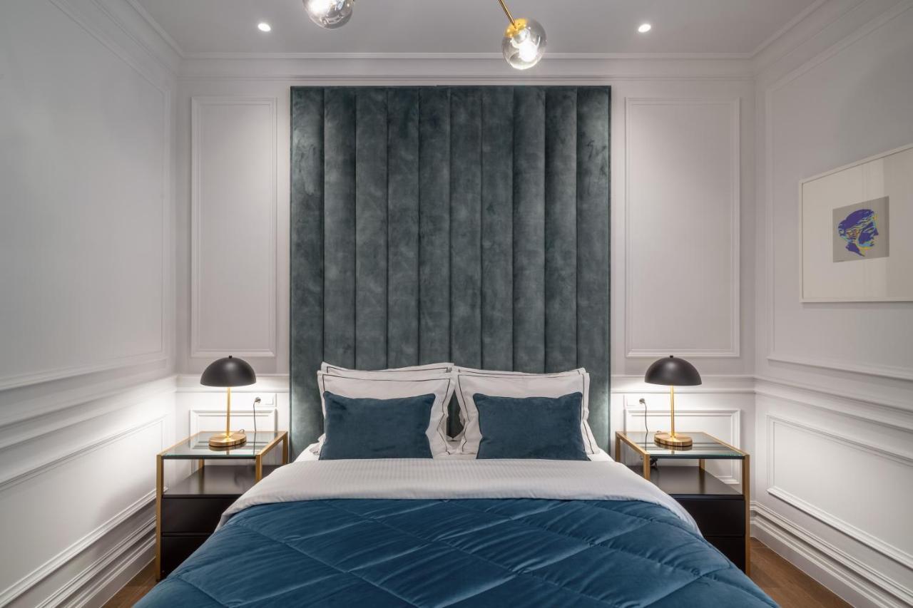 Praxitelous Luxury Suites เอเธนส์ ภายนอก รูปภาพ