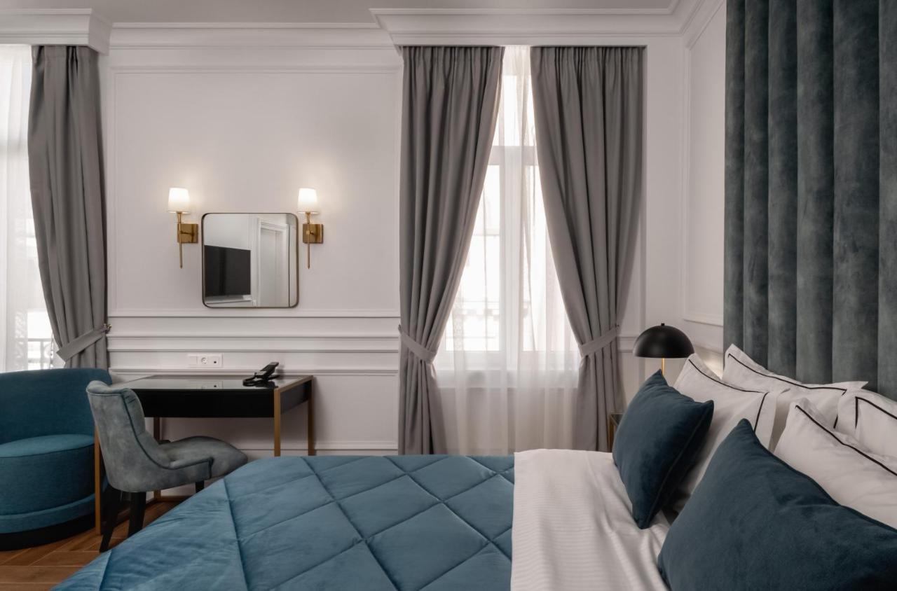 Praxitelous Luxury Suites เอเธนส์ ภายนอก รูปภาพ