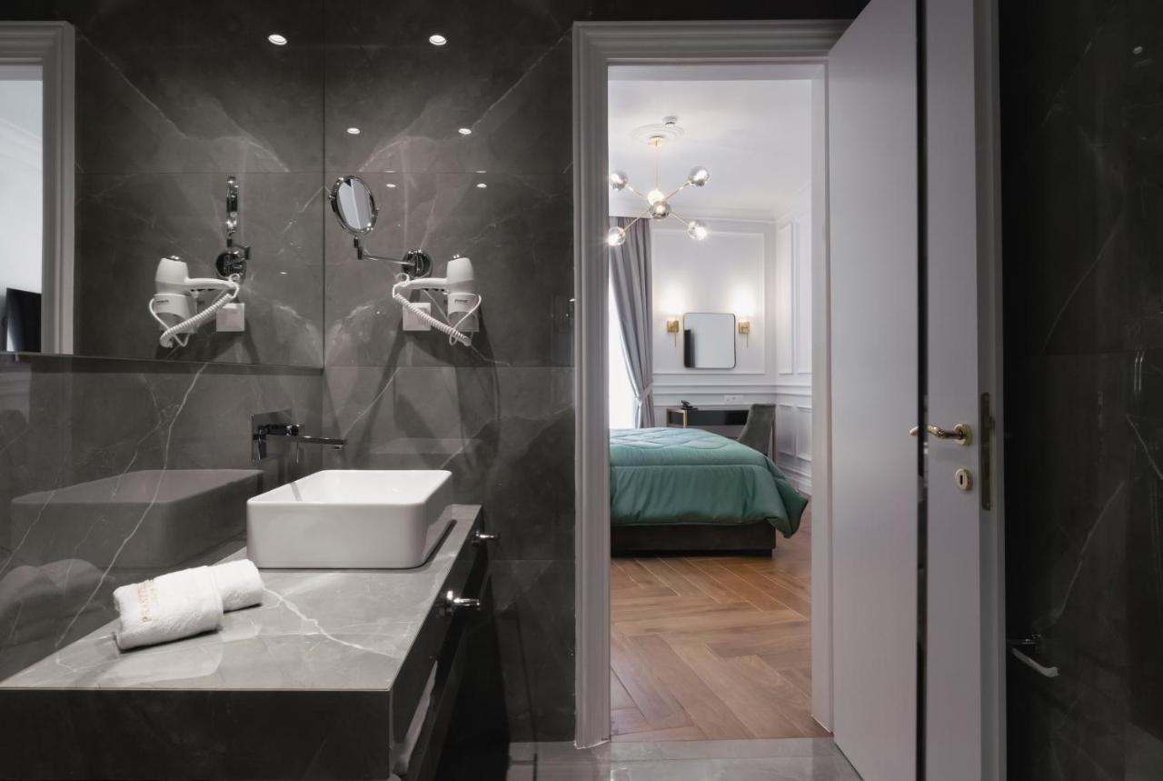 Praxitelous Luxury Suites เอเธนส์ ภายนอก รูปภาพ
