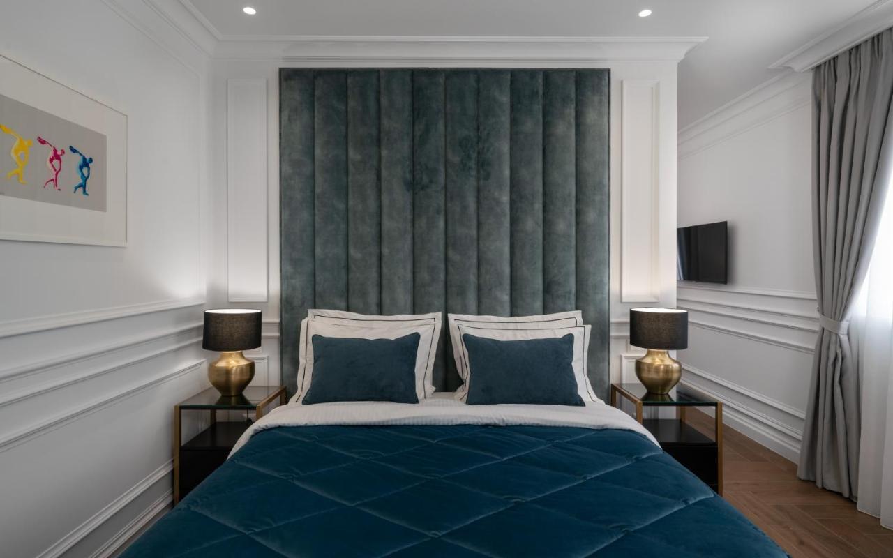 Praxitelous Luxury Suites เอเธนส์ ภายนอก รูปภาพ