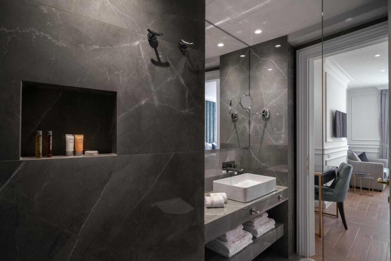Praxitelous Luxury Suites เอเธนส์ ภายนอก รูปภาพ